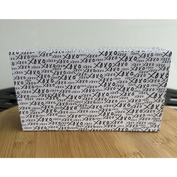 XOXO Women's Gold Tone Jeweled Bezel Watch With 7 Interchangeable Bands NIB - Picture 5 of 6